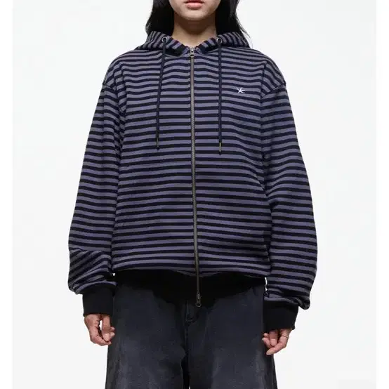 더콜디스트모먼트 TCM stripe hooded zip-up