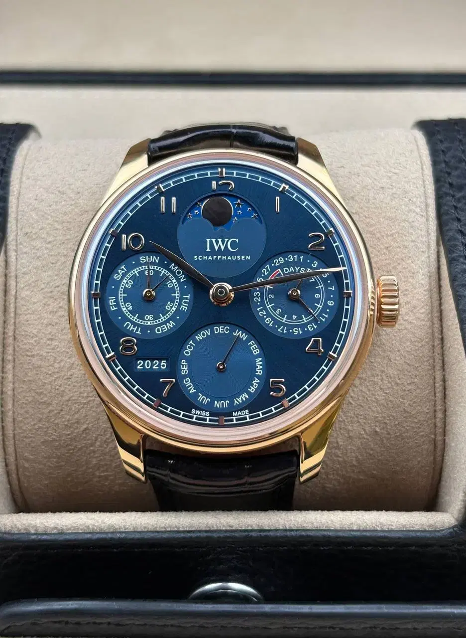 IWC 포르투기저 퍼페츄얼 캘린더 골드 시계 (IW503312)