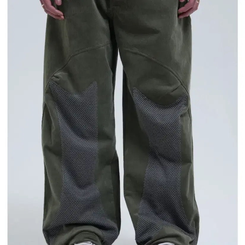 더콜디스트모먼트 TCM corduroy mesh pants