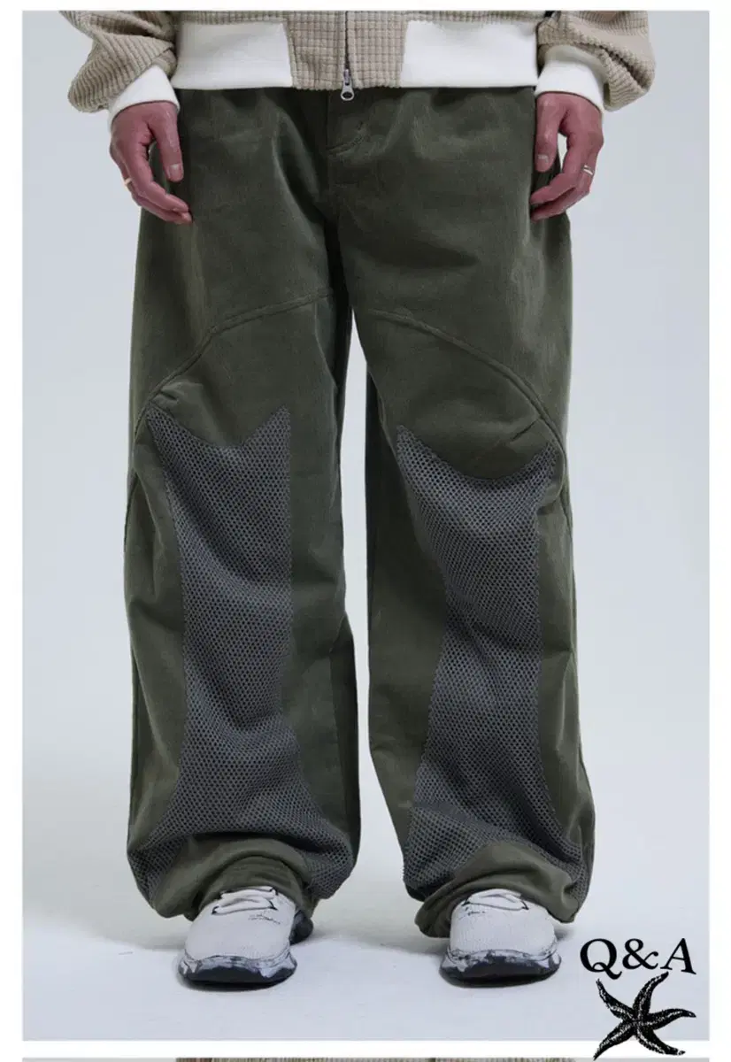 더콜디스트모먼트 TCM corduroy mesh pants