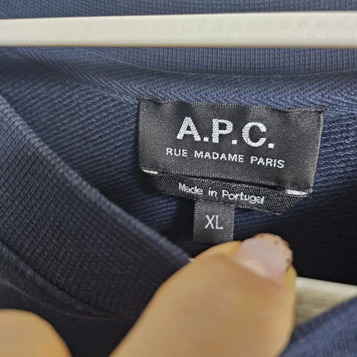 APC 아페쎄 롱슬리브