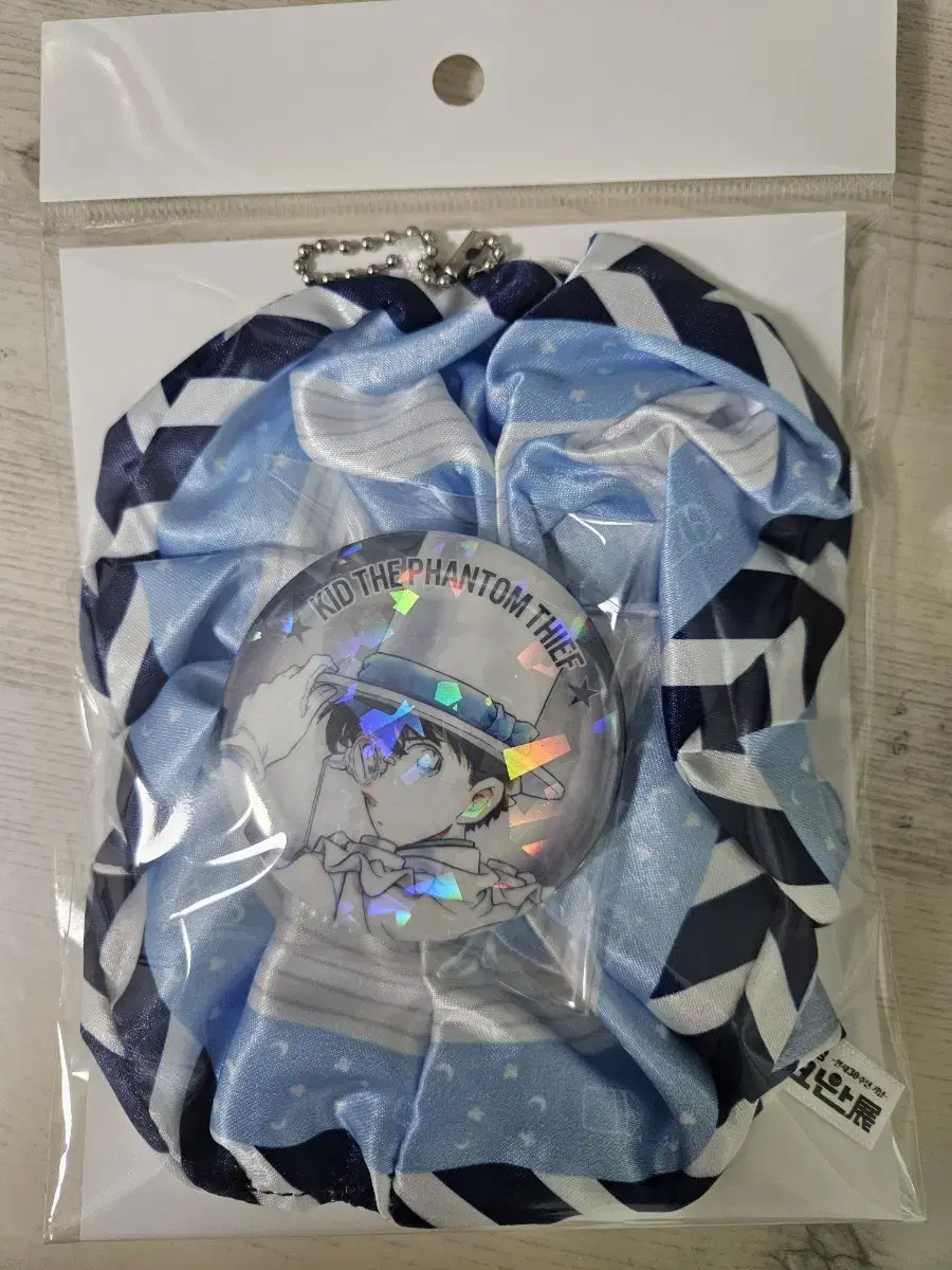 Unsealed) Detective Conan 30th Anniversary Exhibition Badge Shushu Kaito Kid for sale.