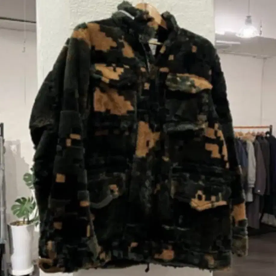 사카이 17aw 픽셀카모 야상