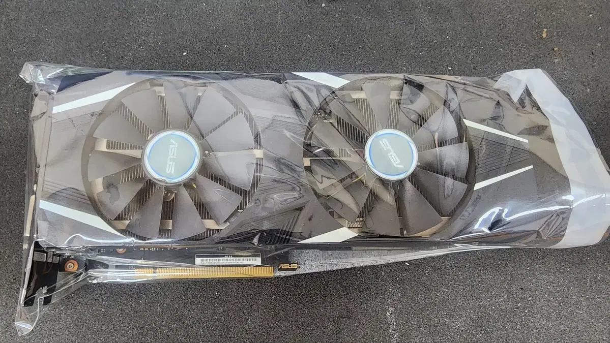 ASUS GeForce RTX 2060 6G 판매 합니다.