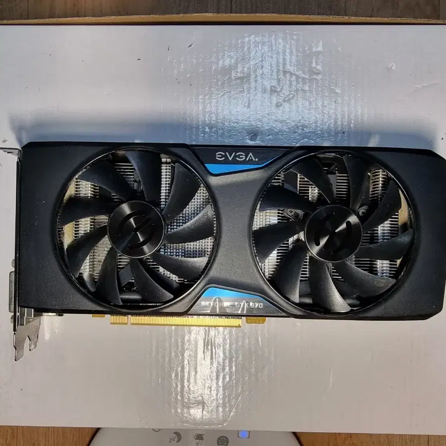 그래픽카드 / EVGA  GTX970  4GB / 싸게 팜