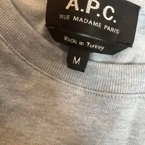 A.P.C 반팔 티셔츠