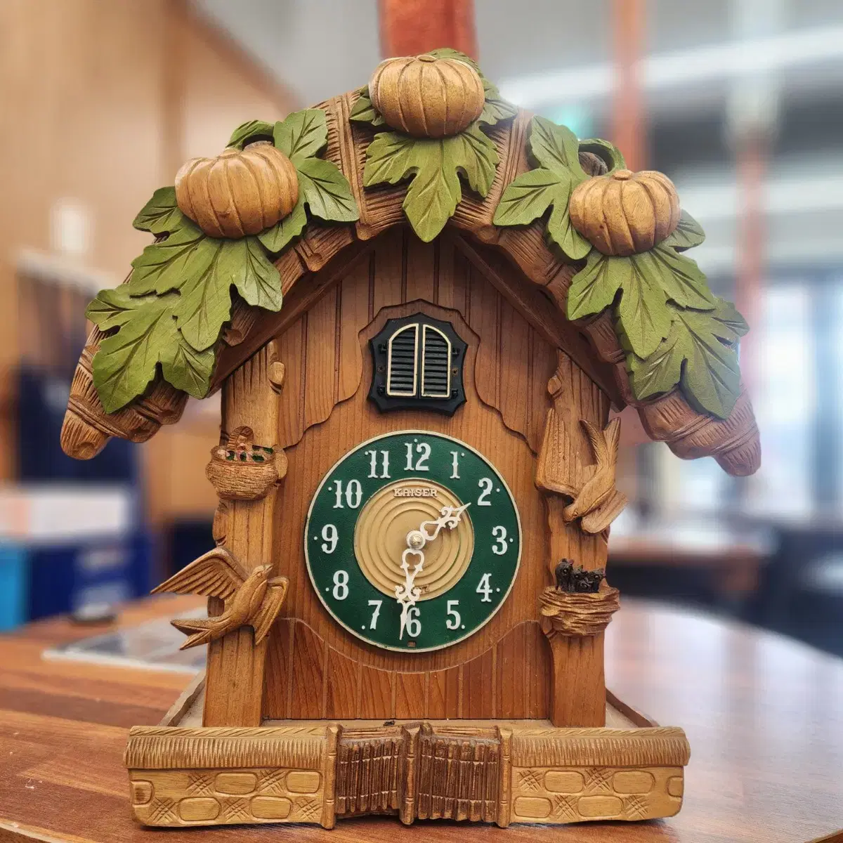Old cuckoo clock wall clock #레트로,#뻐꾸기시계,#옛날시계 on
