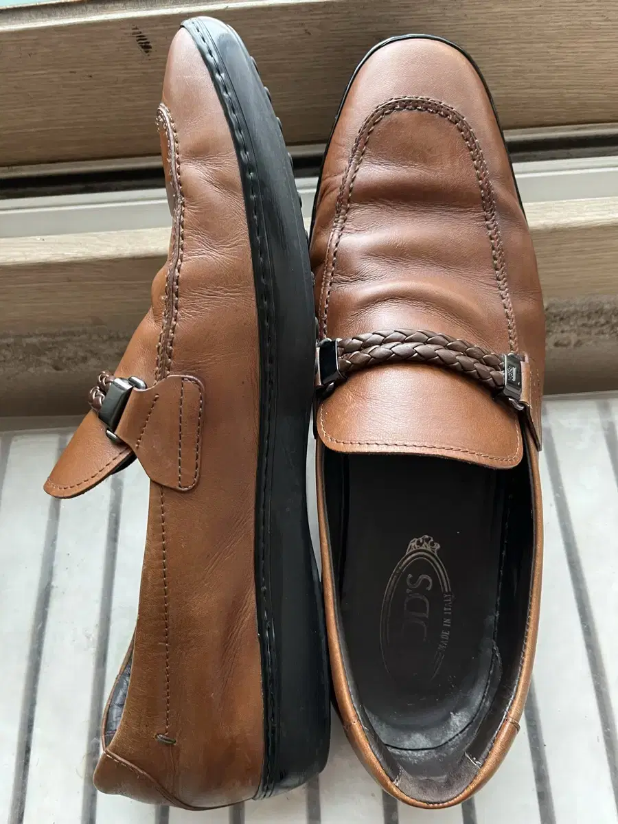 Tods 로퍼 (US9/270~275) 거의 새것