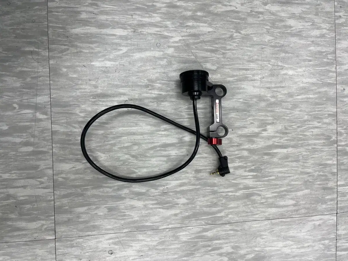 zacuto grip relocator (canon c100,c300)