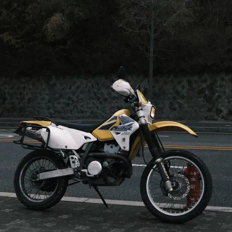 스즈키 Drz400s