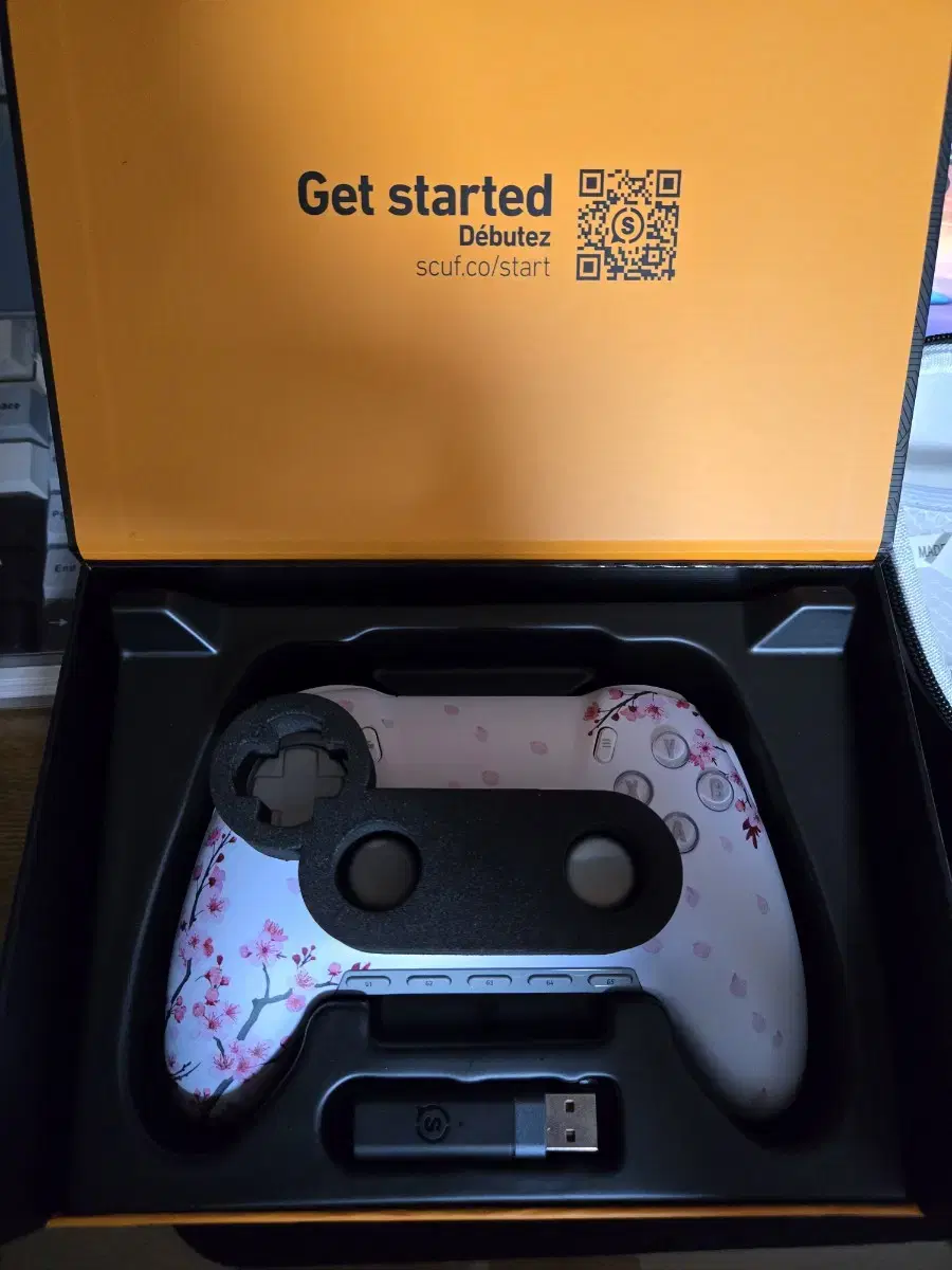 Scuf Envision Pro 체리 컨트롤러