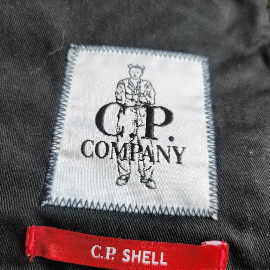 CP COMPANY CP SHELL 후드자켓  54사이즈