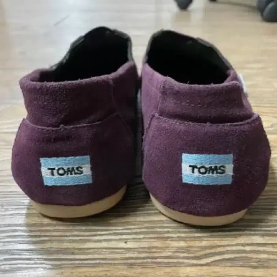 탐스 TOMS 스웨이드 255 사이즈 (거의새것!)