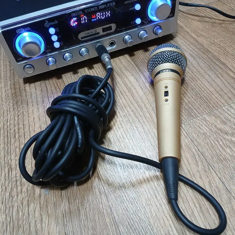 미라클 M600 앰프 블루투스/USB/라디오/마이크등 새것