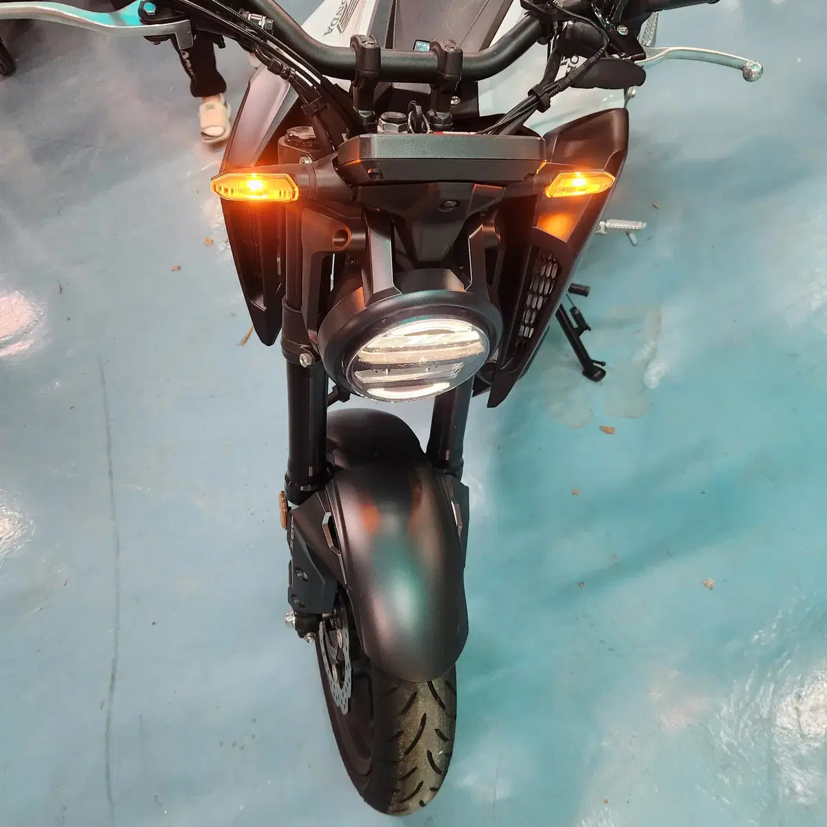 대구  cb125r  24년식 800키로  대차 xxxxx