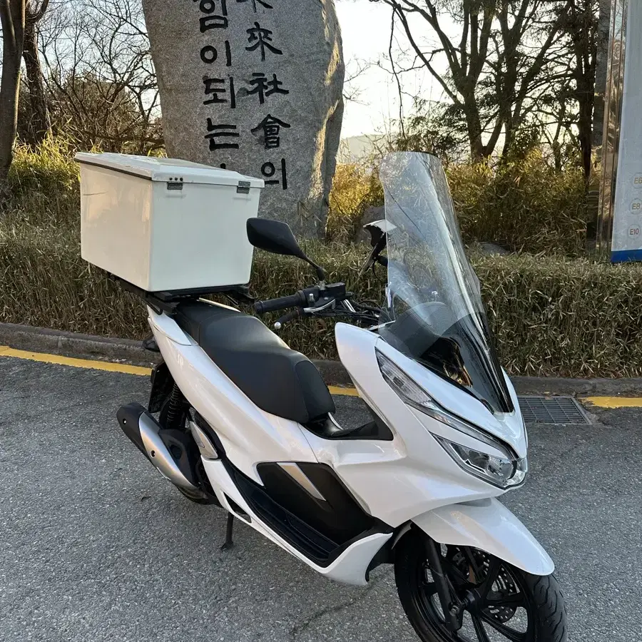 19년식 pcx125 오토바이 판매해요