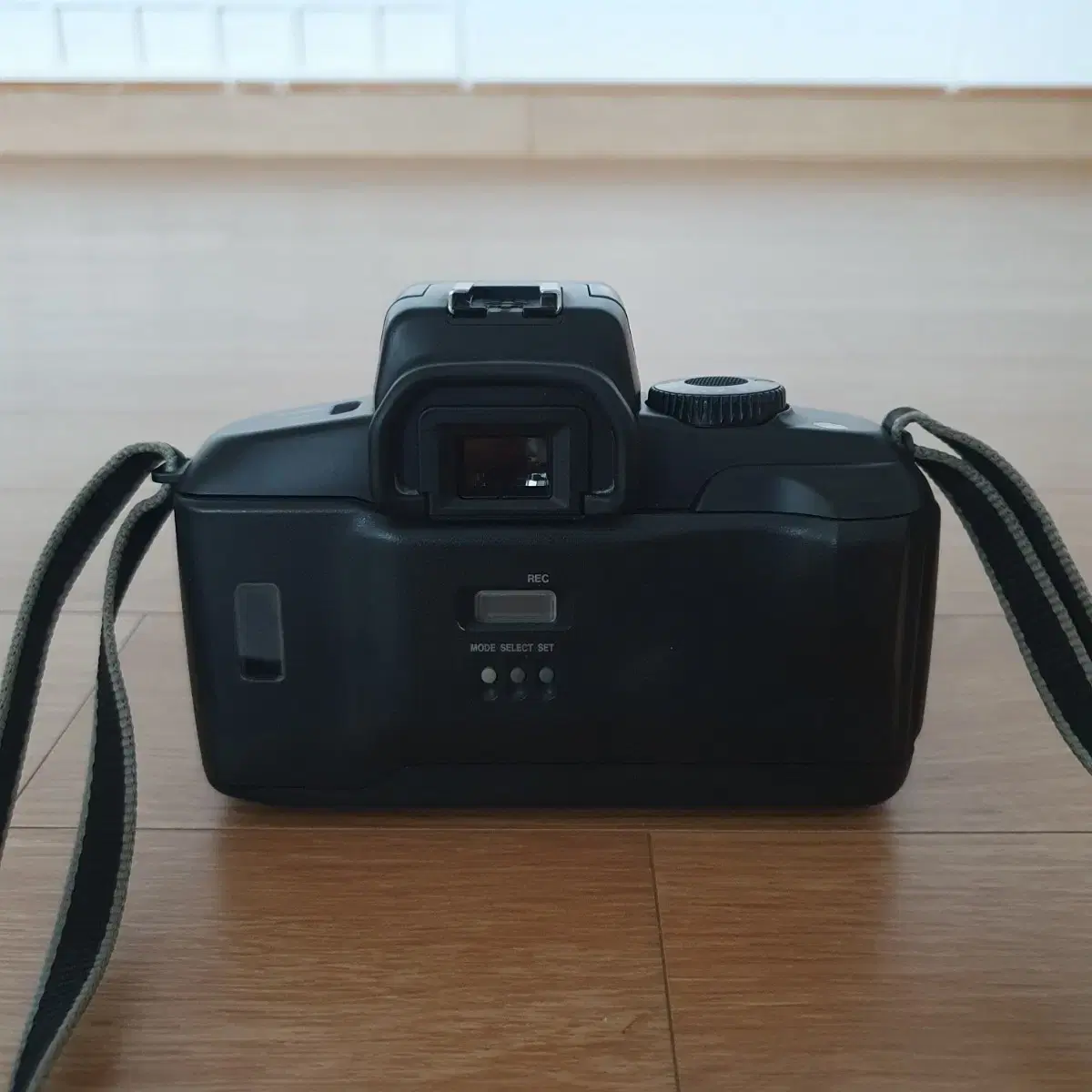 캐논 EOS 700QD 필름카메라 (렌즈 포함)