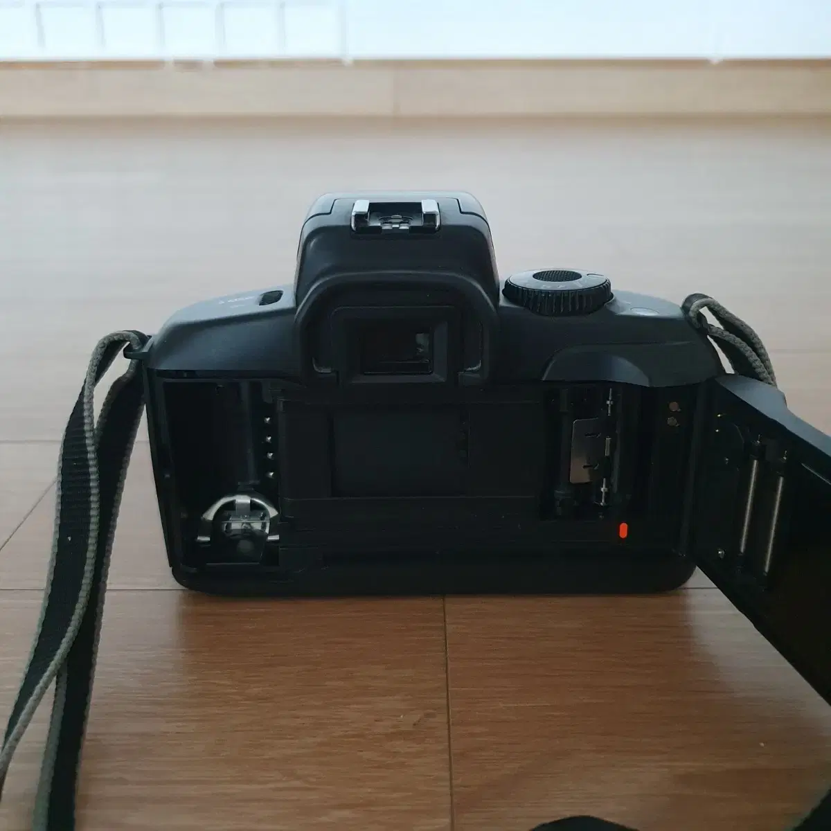 캐논 EOS 700QD 필름카메라 (렌즈 포함)