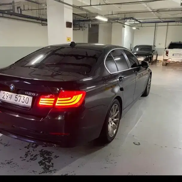 13년식 BMW 528i Xdrive F10 바디 (썬루프o)