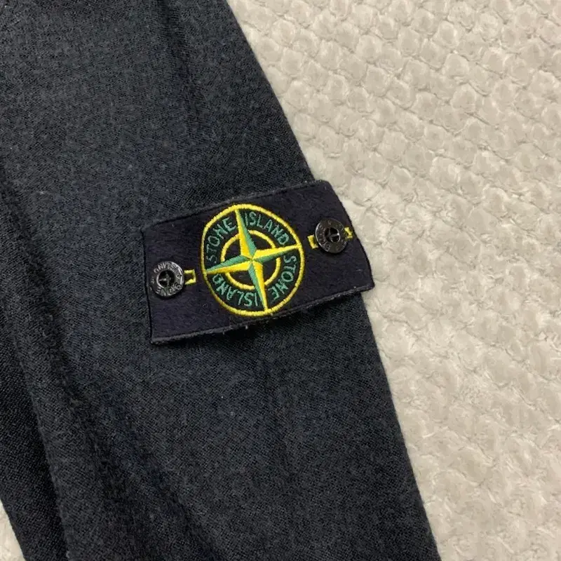 L STONE ISLAND 스톤아일랜드 니트 A00716