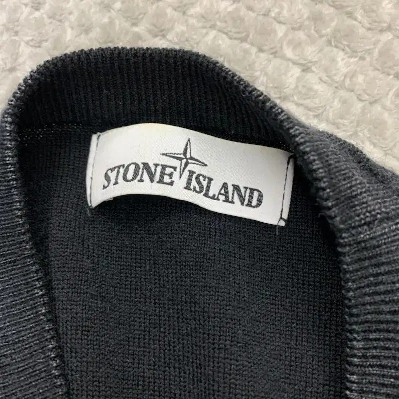 L STONE ISLAND 스톤아일랜드 니트 A00716