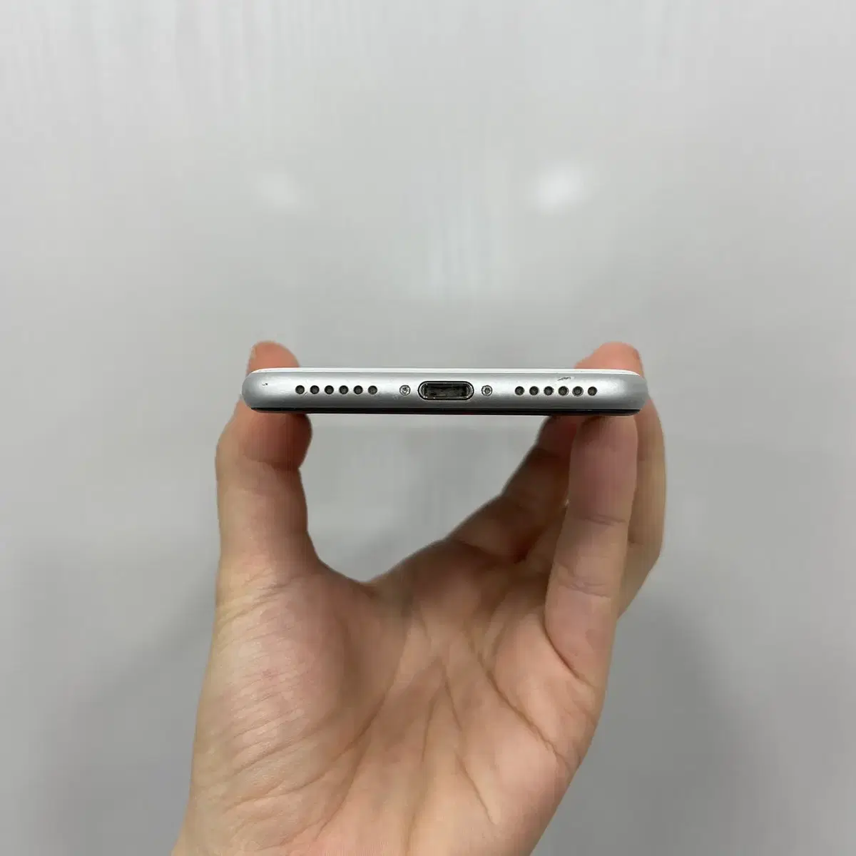 아이폰SE2 화이트 64GB 부산 중고폰 팝니다 59950