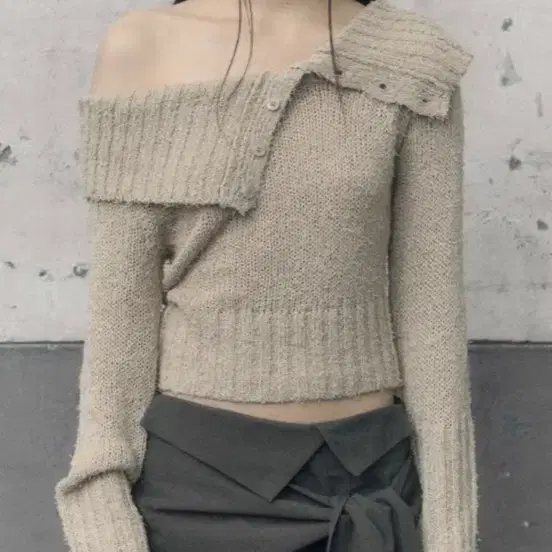 보헴서 오프숄더 ribbed button off shoulder 오트밀