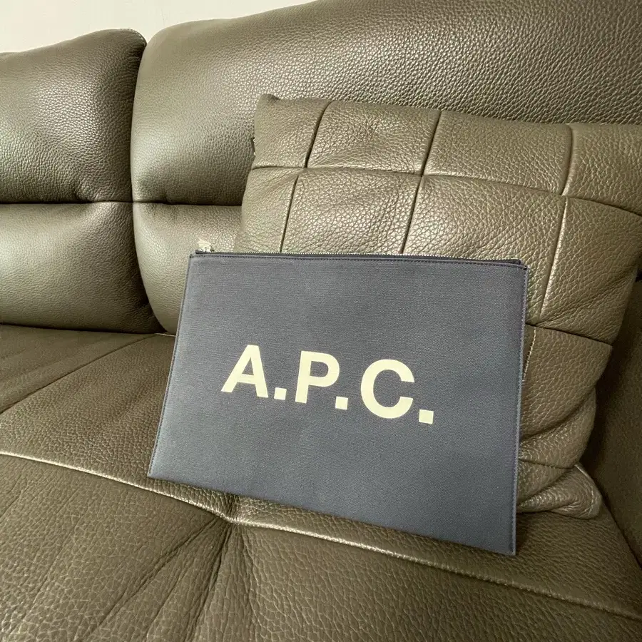 아페세(A.P.C.) 아이패드 파우치(새상품)