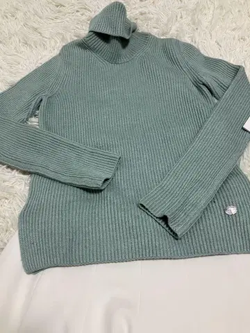 폭시 짜임새가 돋보이는 따뜻한 터틀