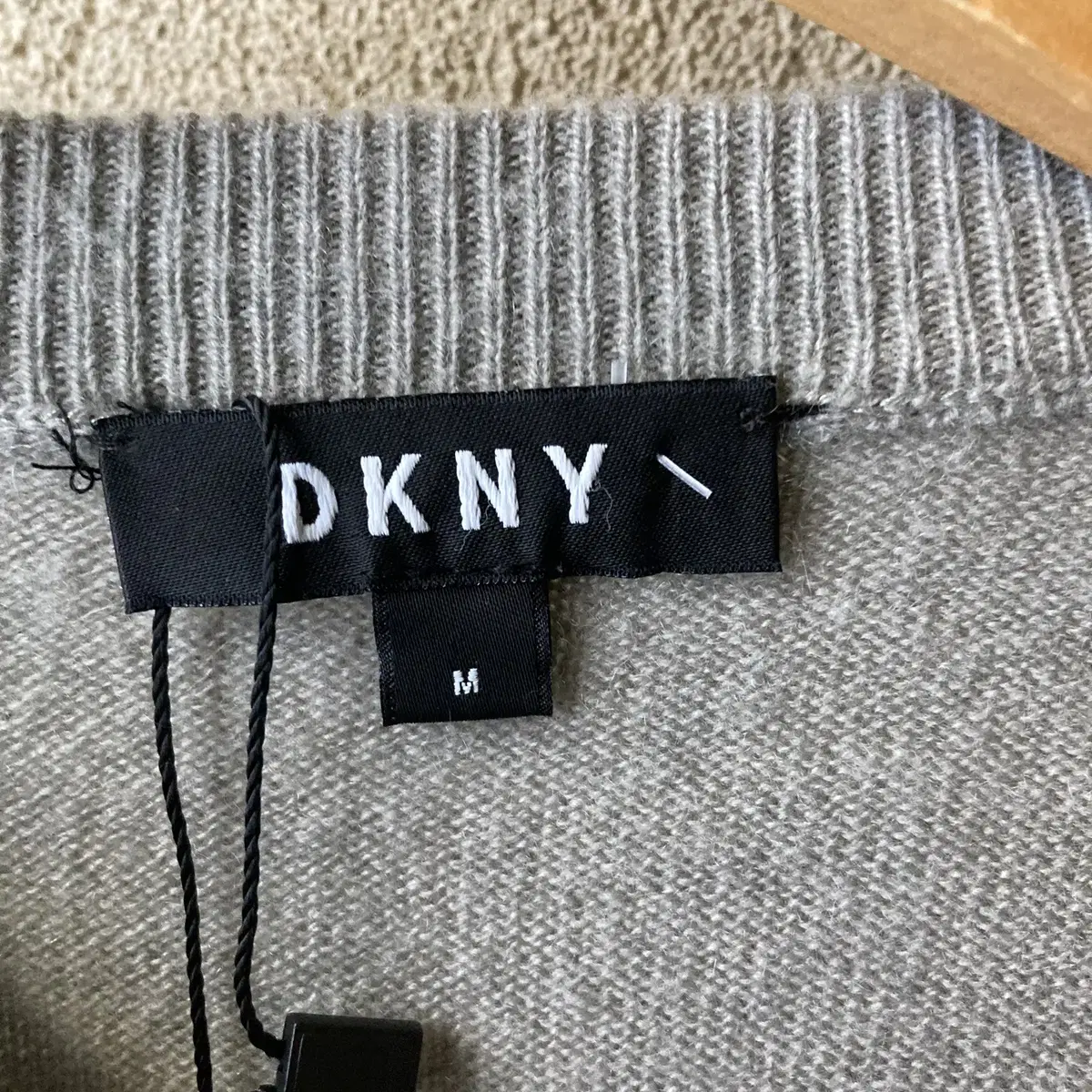 DKNY 캐시미어 니트