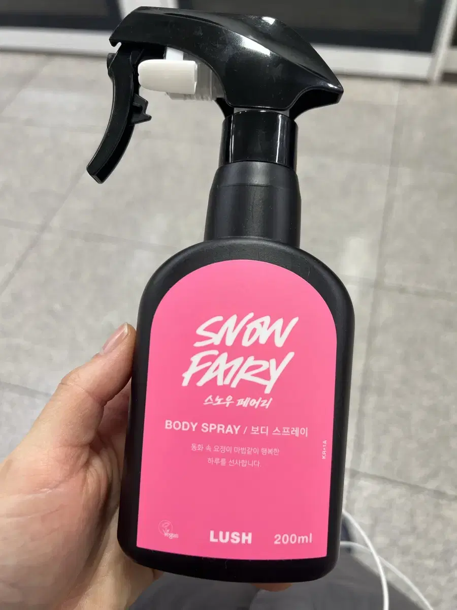 Almost new: Lush Body Spray Snow Fairy 200ml