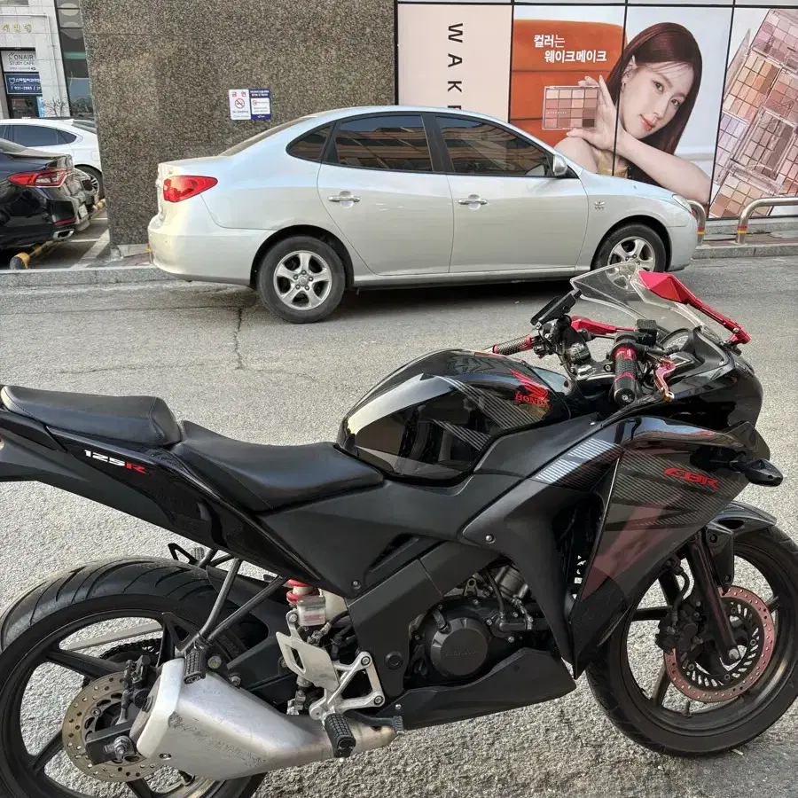 CBR125R 15년식 2만도 안된 거 급처