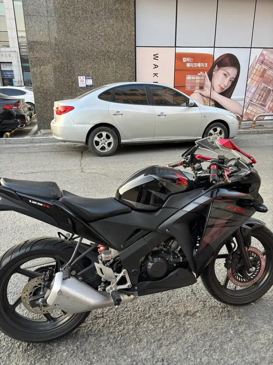 CBR125R 15년식 2만도 안된 거 급처