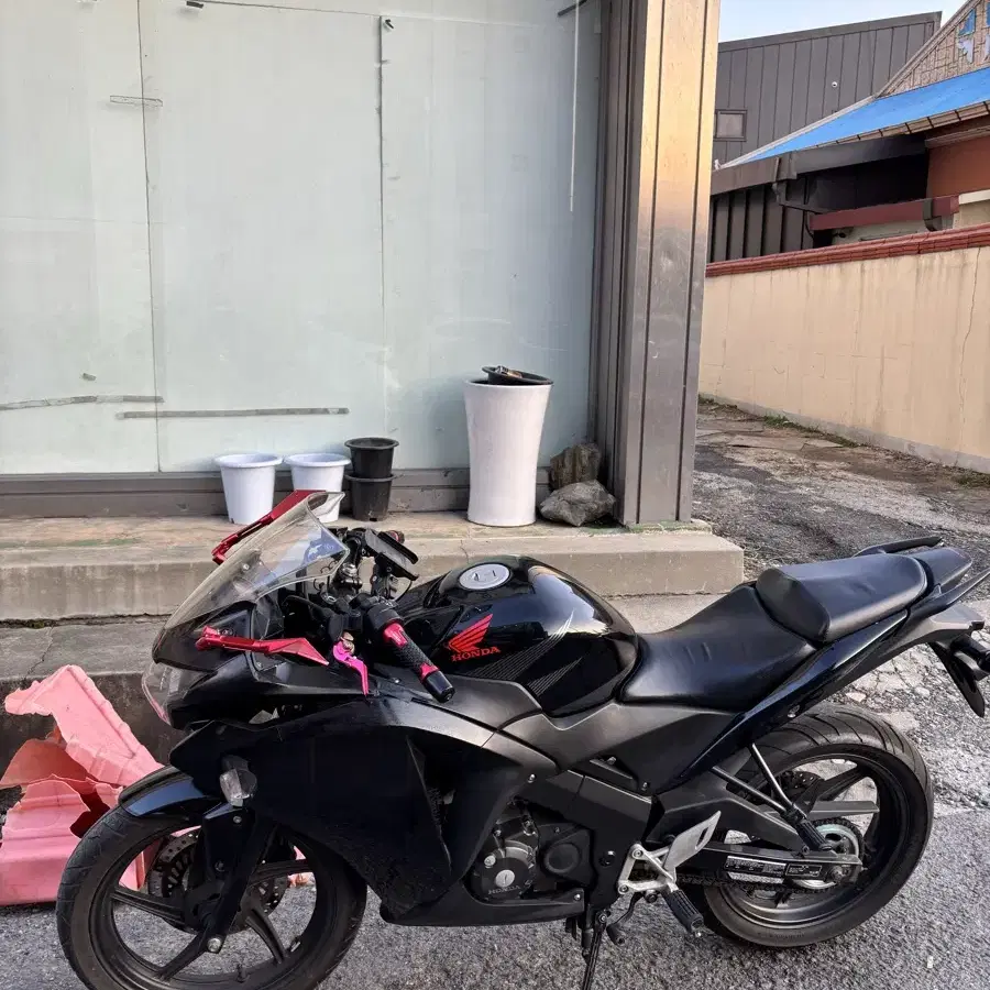 CBR125R 15년식 2만도 안된 거 급처