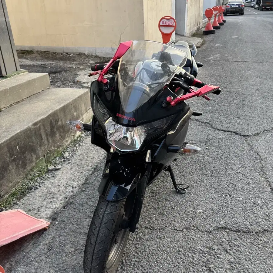 CBR125R 15년식 2만도 안된 거 급처