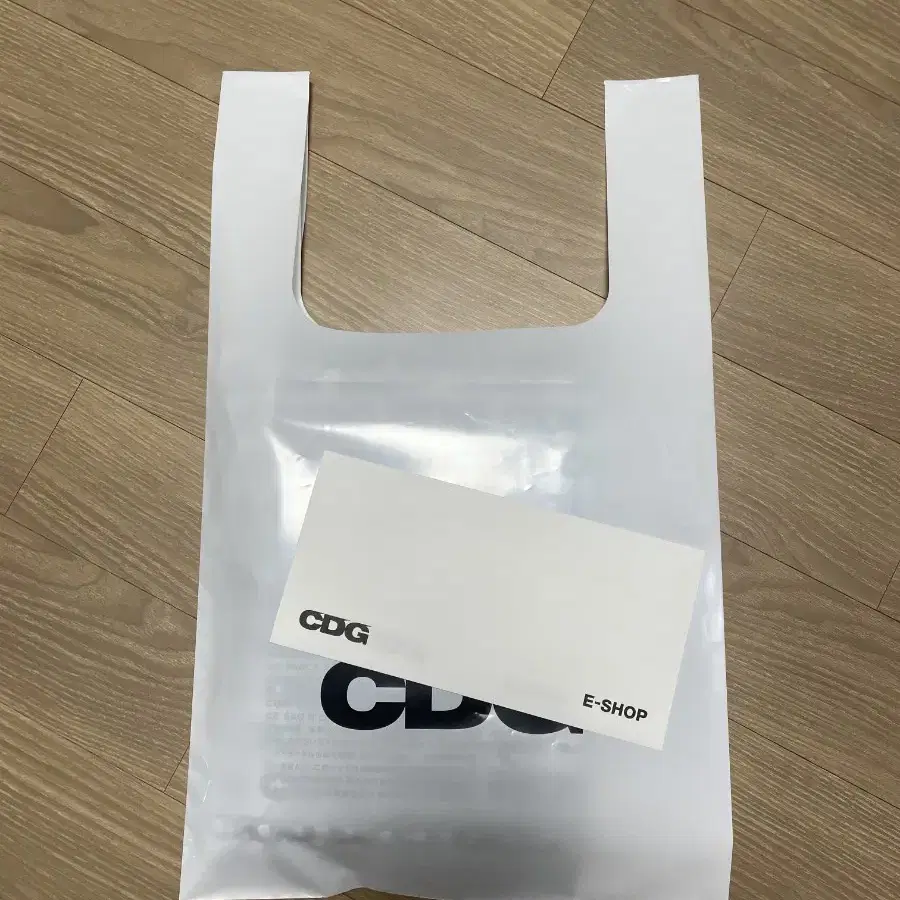 꼼데가르송 CDG 목도리 머플러 새상품 팔아요