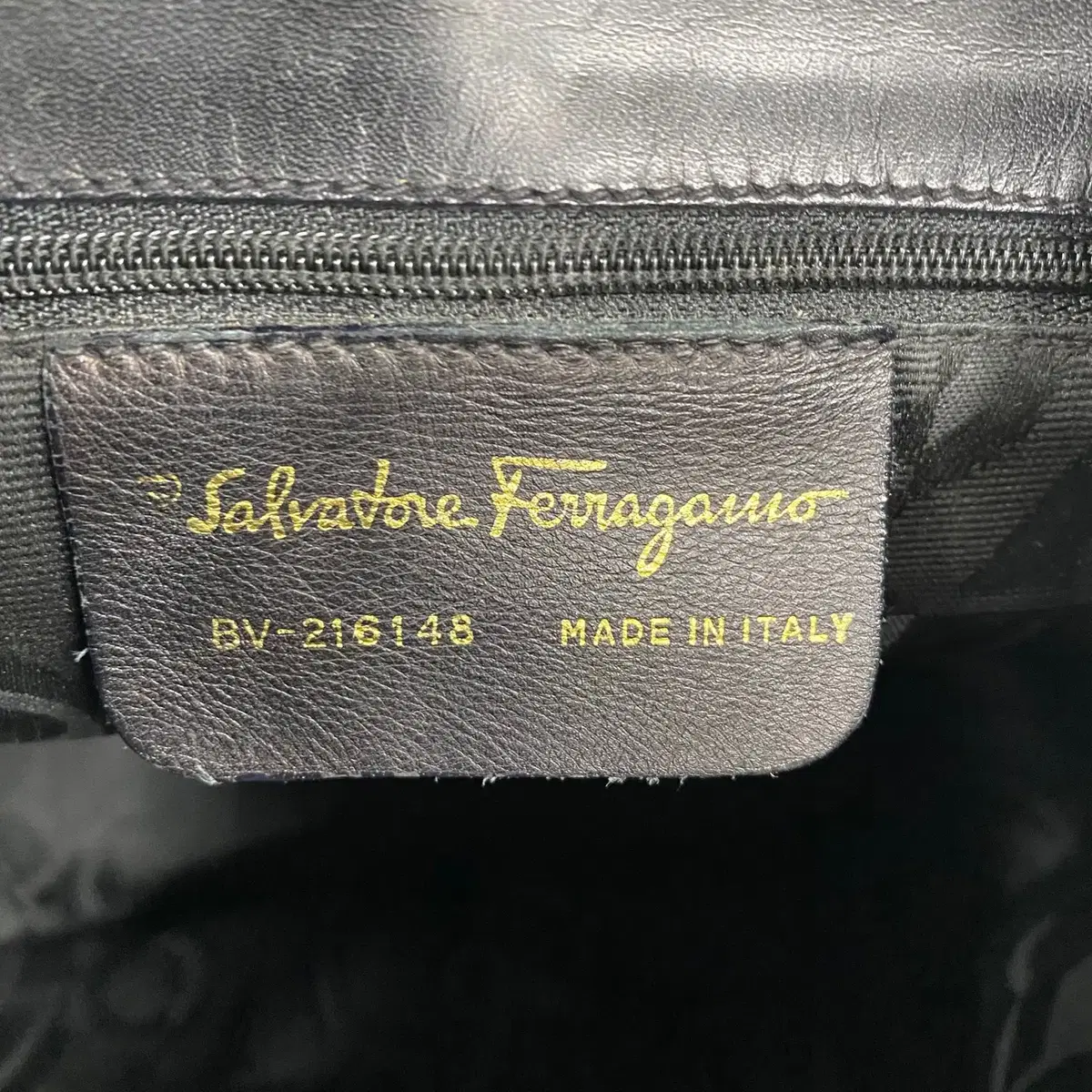 FERRAGAMO / 빈티지 페라가모 블랙 카프스킨 간치니 백팩