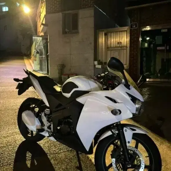 CBR125 11년식