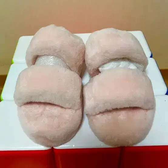 UGG 어그 슬리퍼