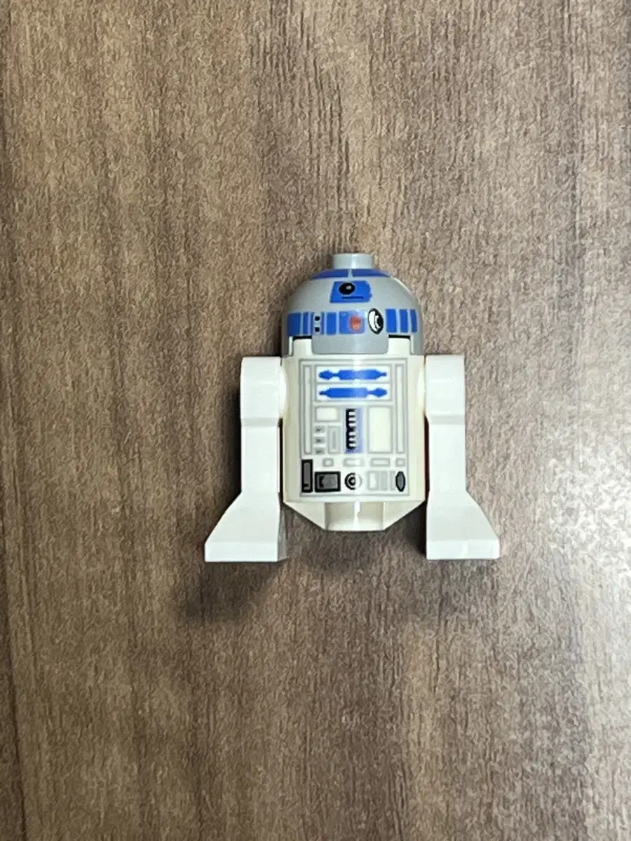 LEGO Star Wars Droid R2-D2 Figure