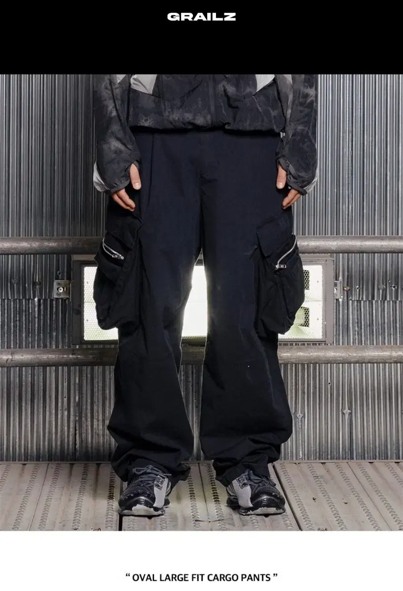 OVAL LARGE FIT CARGO PANTS [BLACK]