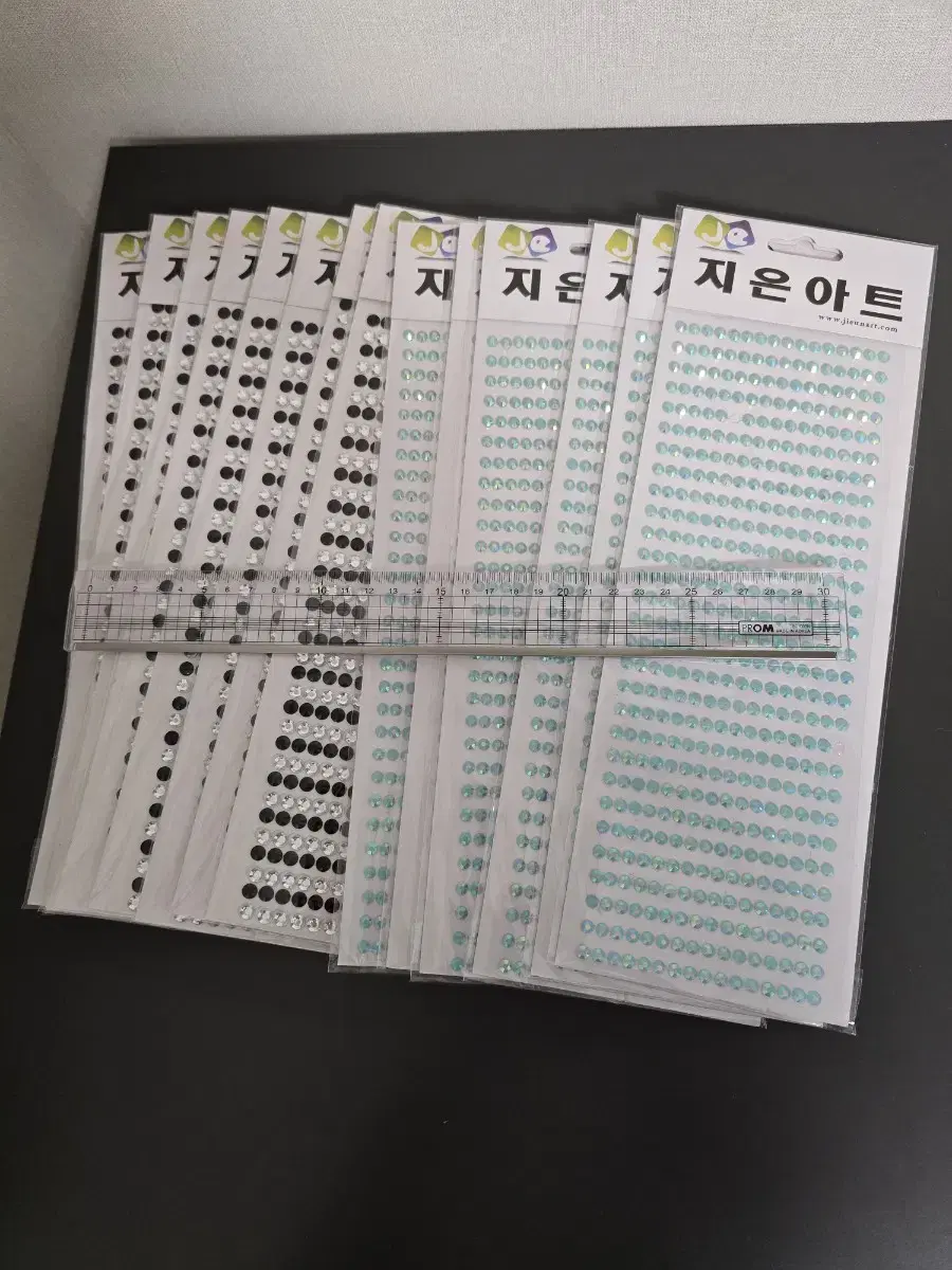 사진에 보이는 전부500원/일괄500원/큐빅보석스티커