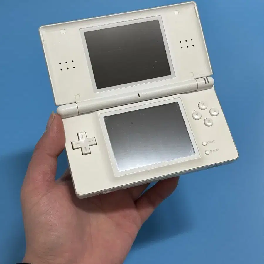 닌텐도 DS LITE 화이트 (국내정발 , 풀구성 , 작동이상 무)