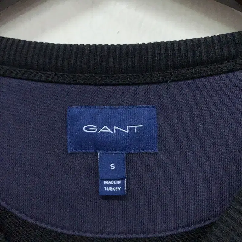 GANT 간트 블랙 맨투맨 90 G02184