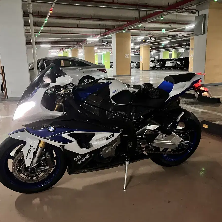 낮은 키로수 S1000RR HP4 컴피티션 판매합니다