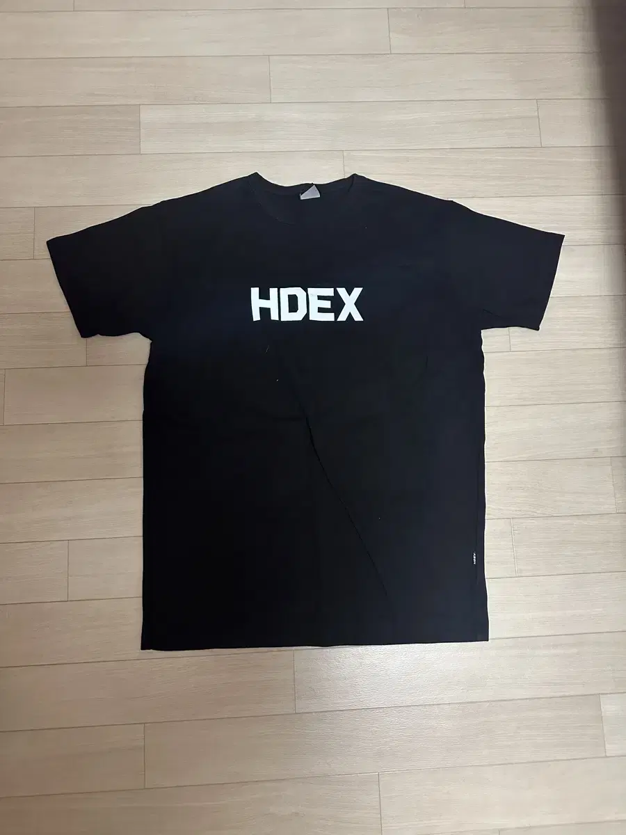 Hdex 반팔티 새상품 블랙