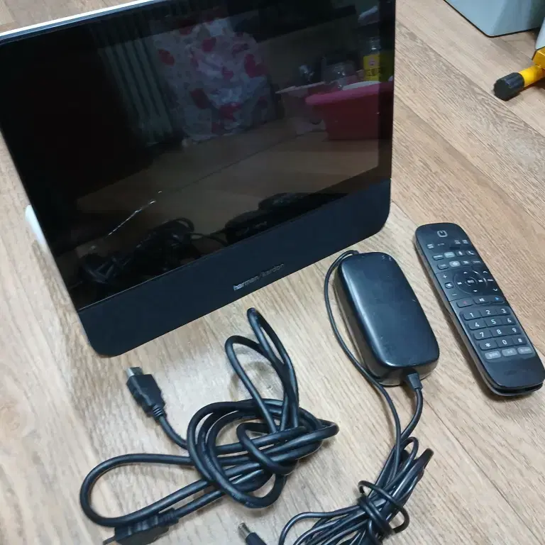 기가 지니 CT1105-LW Table TV 19년9월산 액정 금