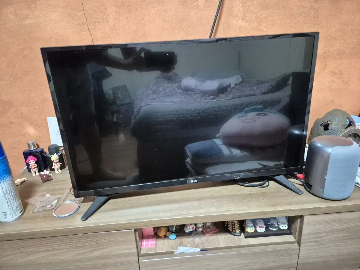 LG LED TV / 32LJ560B