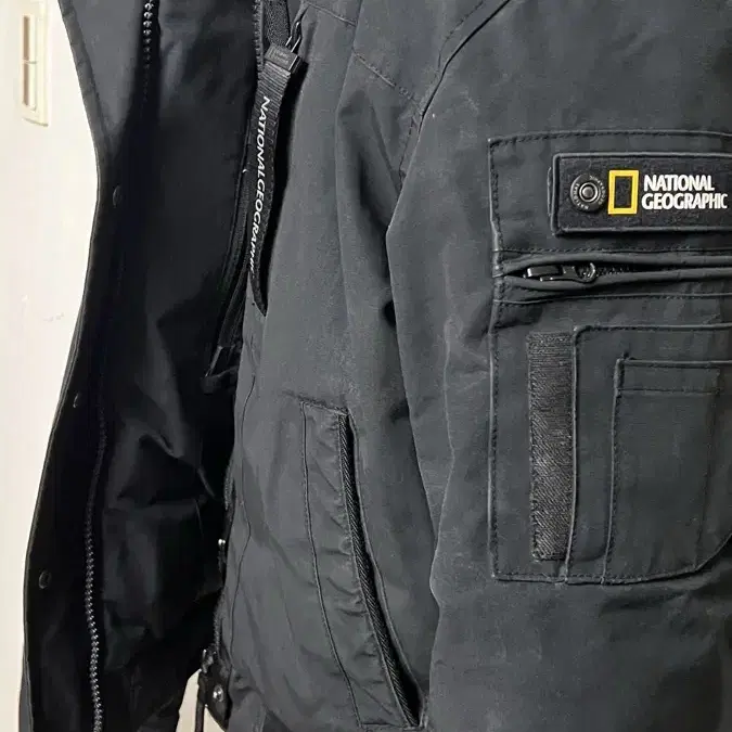 내셔널지오그래픽 Utility Jacket 숏패딩 판매합니다!