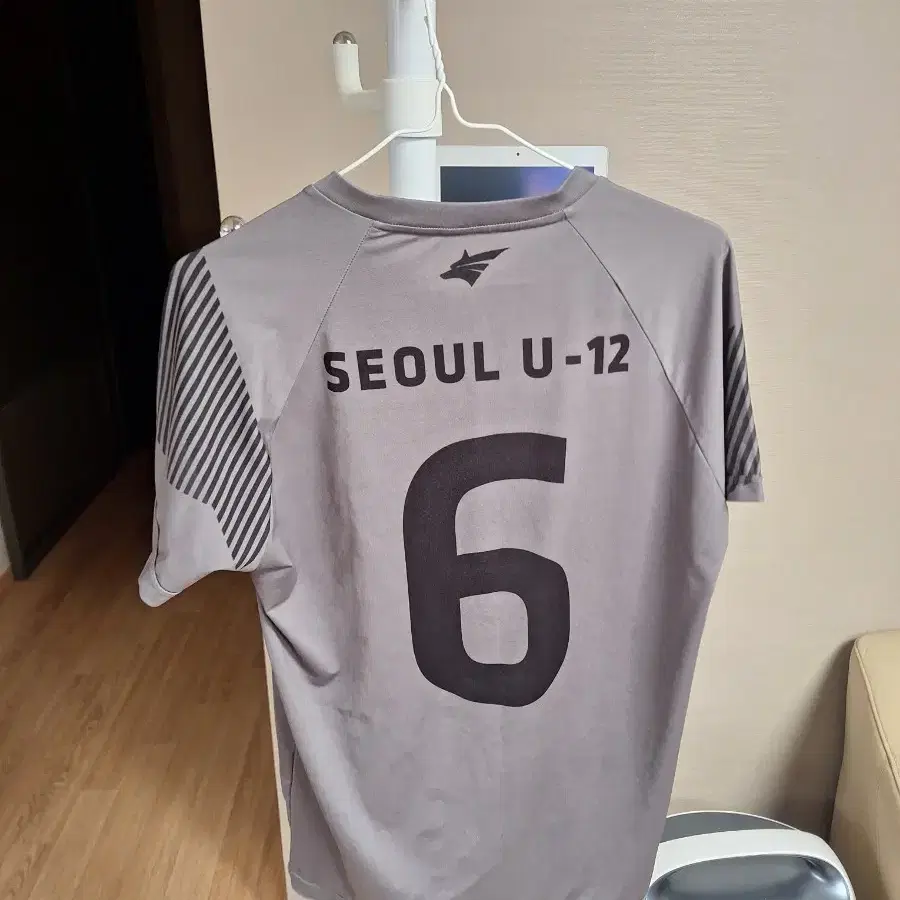 선수지급용 서울 축구 U12 유니폼 m